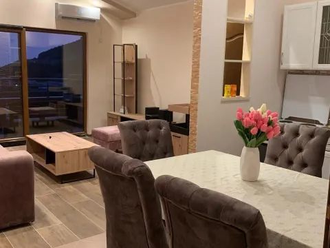 Izdavanje, dvosoban stan, 73m², Bečići, Budva - image 23