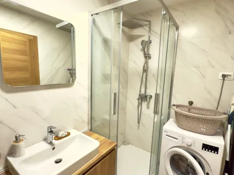 Izdavanje, jednosoban stan, 48m², City Kvart, Podgorica - image 7