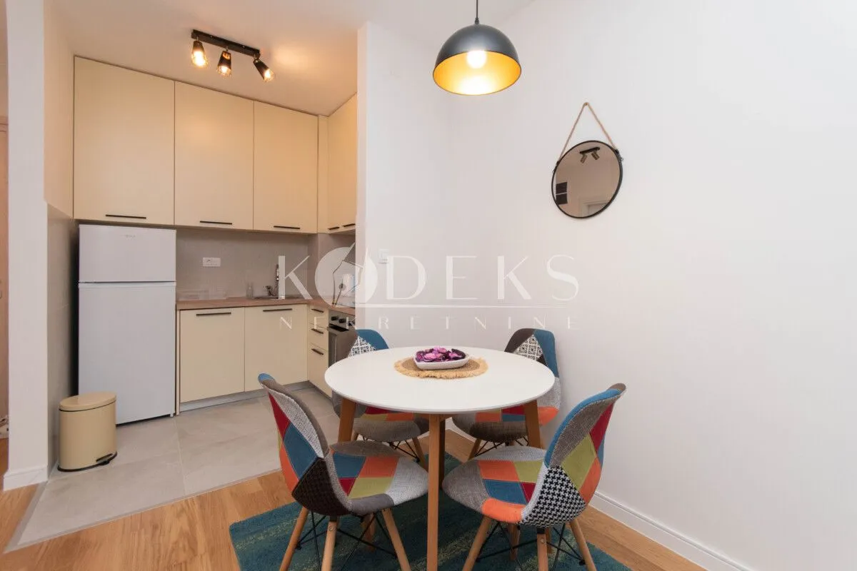 Izdavanje, jednosoban stan, 39m², Central Point, Podgorica