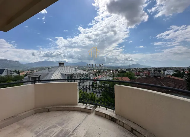 Rent, apartment, 280m², Gorica C, Podgorica