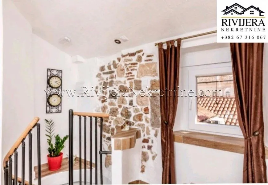 Prodaja, jednosoban stan, 58m², Centar, Kotor