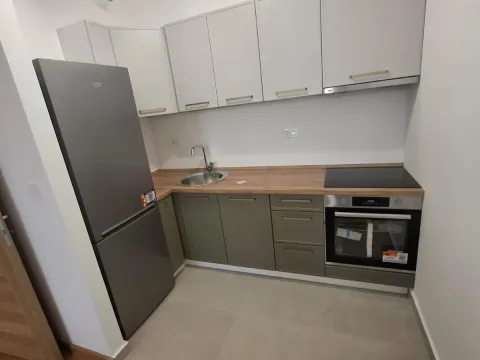 Izdavanje, jednosoban stan, 45m², New City, Podgorica - image 3