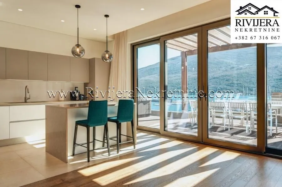 Prodaja, četvorosoban stan, 266m², Kumbor, Herceg Novi