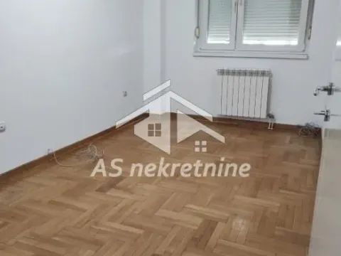 Izdavanje, trosoban stan, 94m², Lion, Zvezdara Sve Podlokacije - image 9