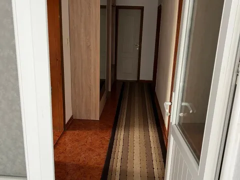 Izdavanje, trosoban stan, 140m², Vranići, Podgorica - image 10