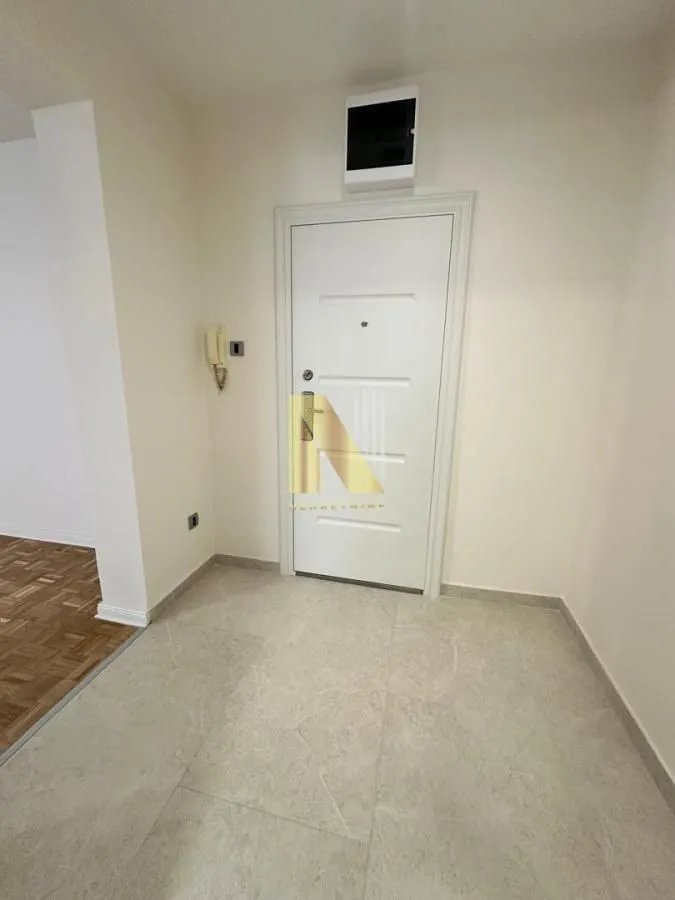 Prodaja, dvosoban stan, 64m², Adamovićevo Naselje, Novi Sad Sve Podlokacije
