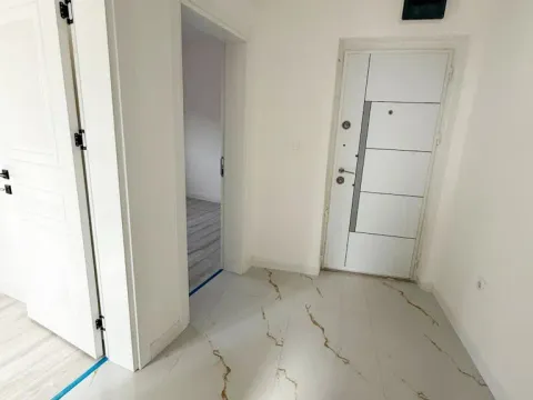 Prodaja, trosoban stan, 53m², Gorica C, Podgorica - image 10