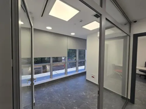 Izdavanje, poslovni prostor, 80m², Centar, Podgorica - image 2