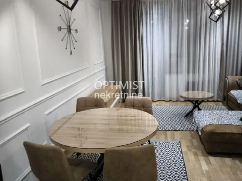 Izdavanje, trosoban stan, 59m², Južni Bulevar, Vračar Sve Podlokacije - image 3