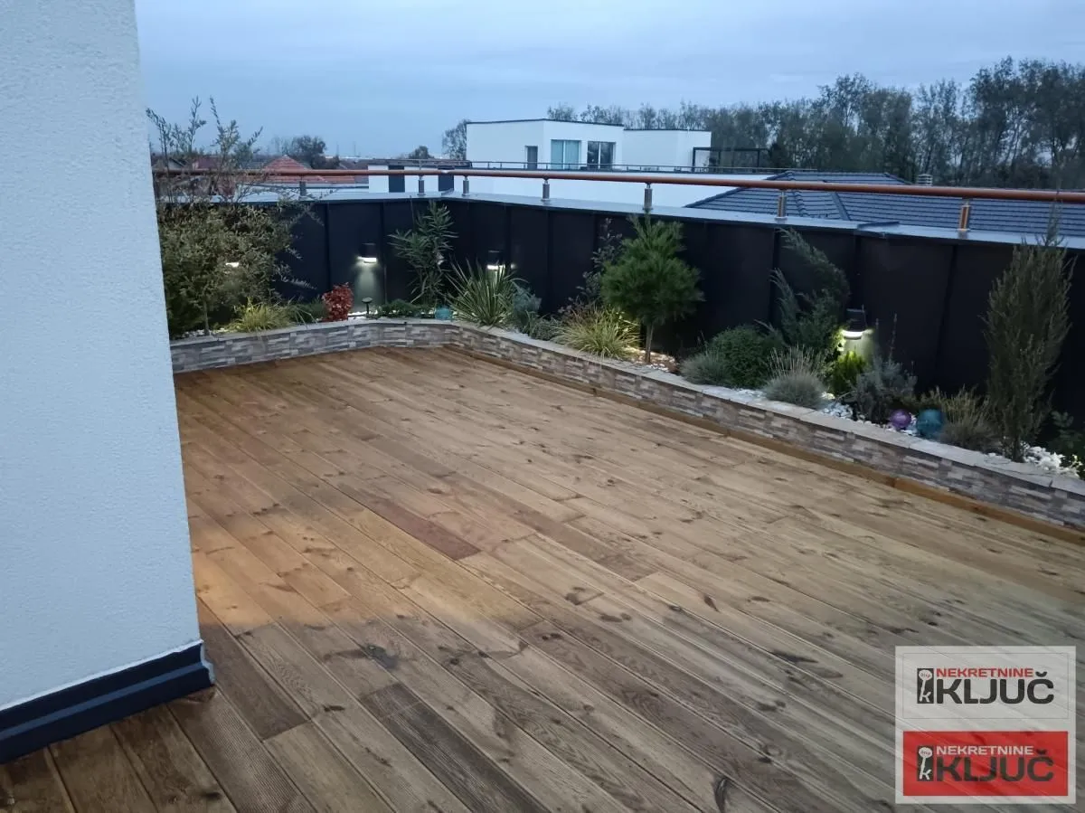Prodaja, četvorosoban stan, 148m², Klisa, Novi Sad Sve Podlokacije
