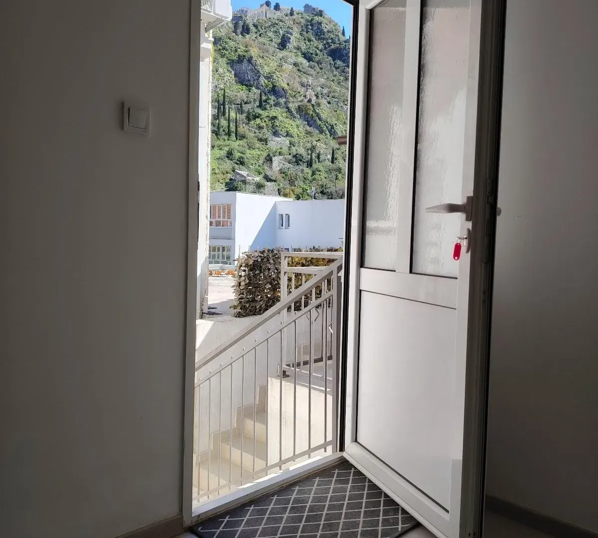Rent, office space, 60m², Stari Grad Kotor, Kotor