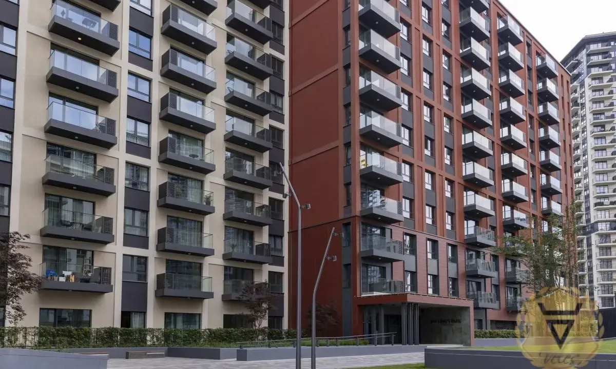 Izdavanje, trosoban stan, 78m², Savski Venac, Beograd