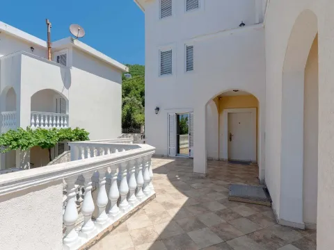 Prodaja, kuća, 400m², Dobre Vode, Bar - image 23