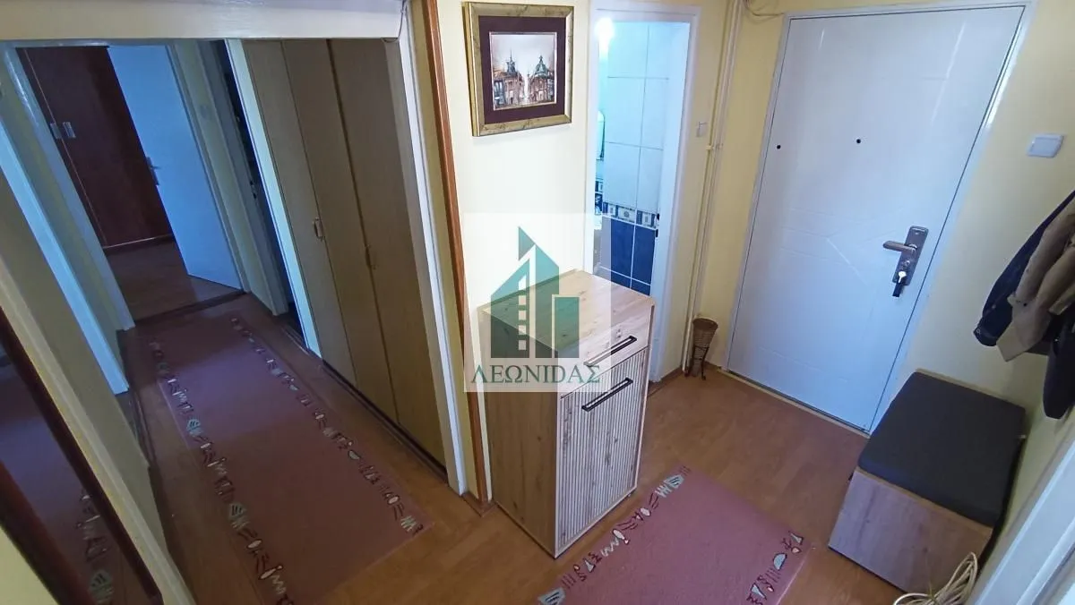 Izdavanje, trosoban stan, 64m², Medijana, Niš