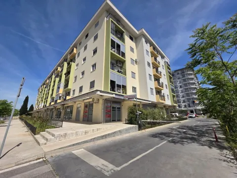 Poslovni prostor in Tuški Put