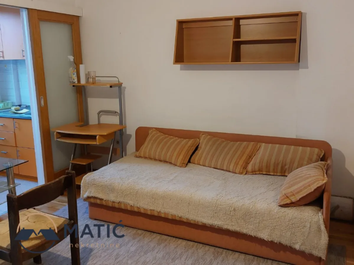 Izdavanje, garsonjera, 27m², Liman 4, Novi Sad Sve Podlokacije