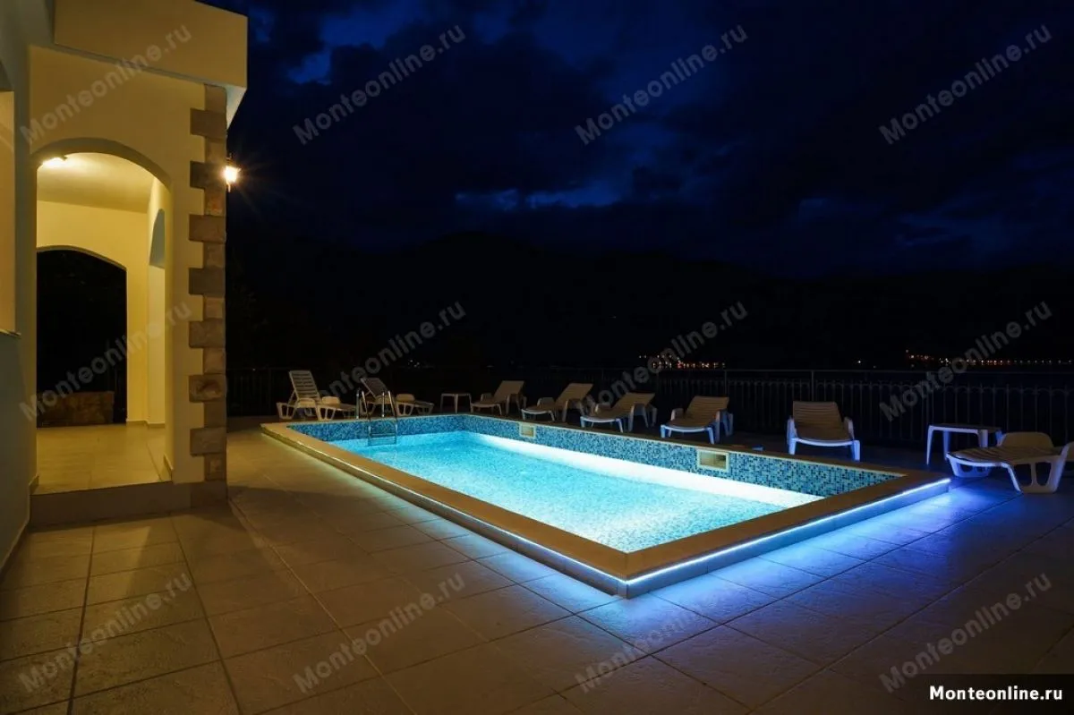 Prodaja, kuća, 350m², Kostanjica, Kotor