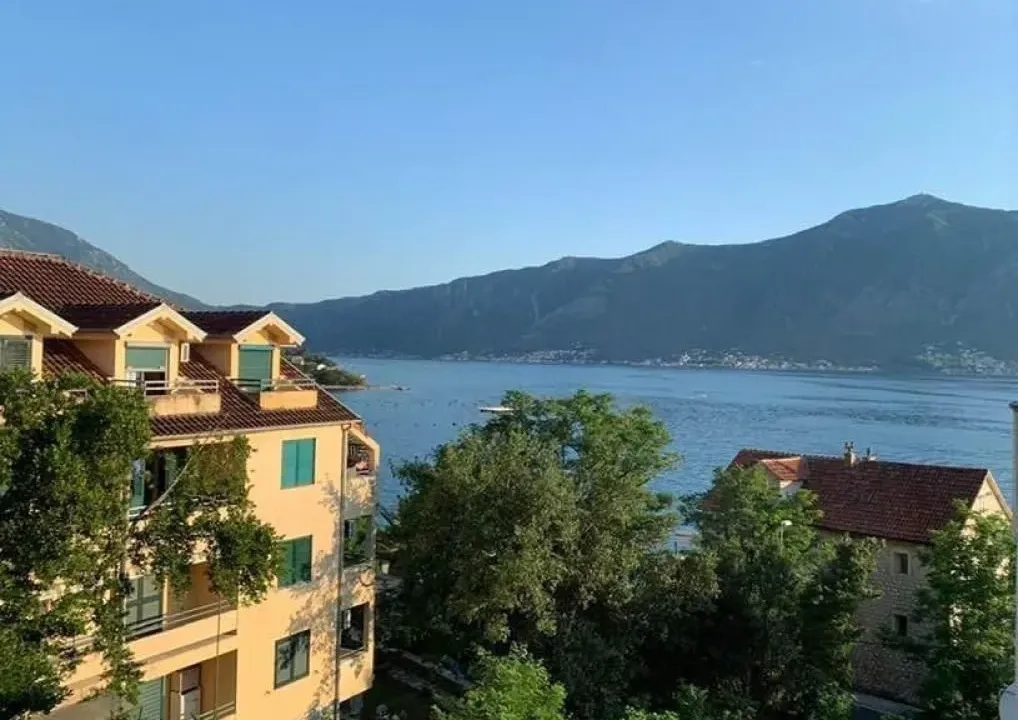 Prodaja, dvosoban stan, 63m², Muo, Kotor