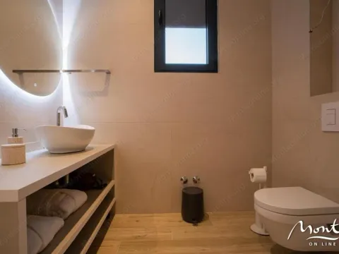 Sale, house, 650m², Reževići, Budva - image 11