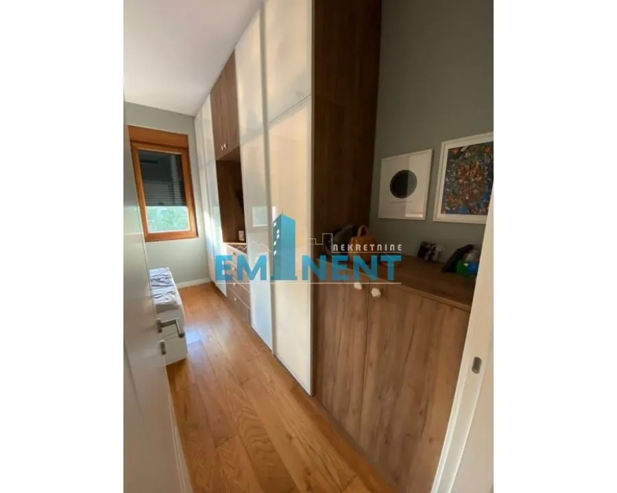 Izdavanje, stan, 41m², Savski Venac, Beograd