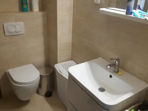 Rent, one bedroom apartment, 45m², Budva, Crna Gora - image 5