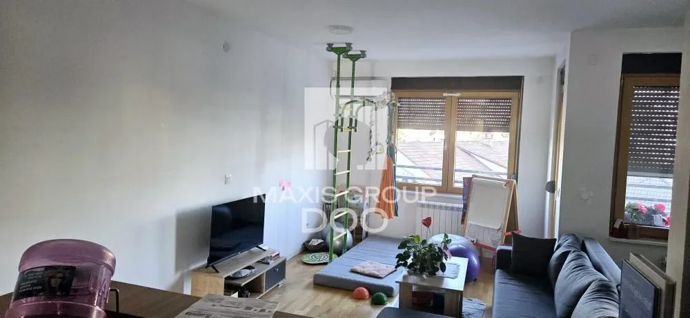 Rent, three bedroom apartment, 80m², Zemun Sve Podlokacije, Beograd