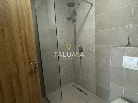 Izdavanje, dvosoban stan, 62m², Stari Aerodrom, Podgorica - image 5