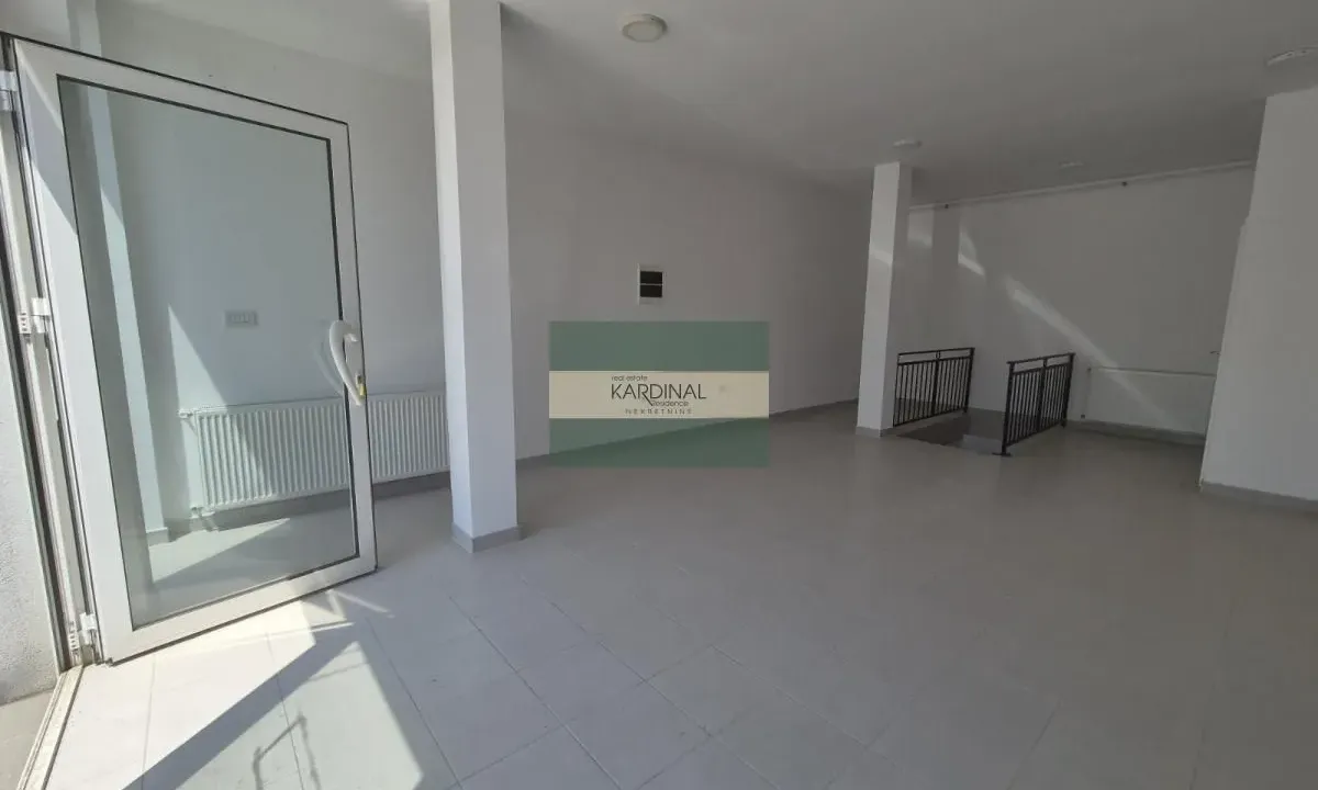 Rent, office space, 75m², Jagodina, Srbija