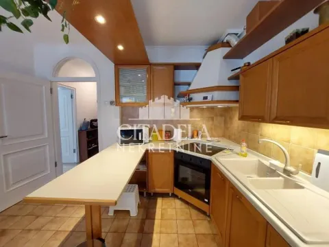 Rent, three bedroom apartment, 75m², Savski Venac, Beograd - image 4