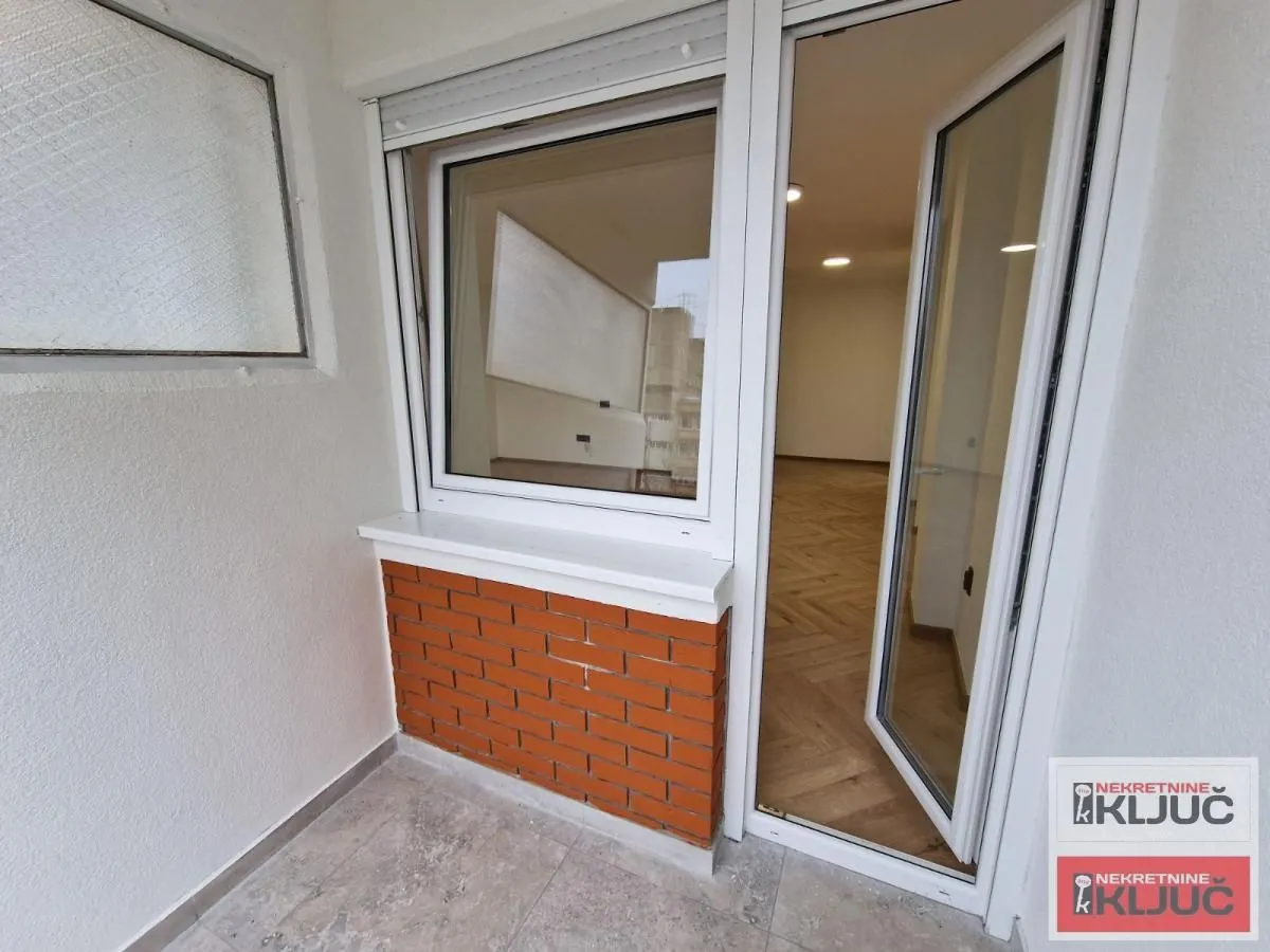 Prodaja, trosoban stan, 73m², Bulevar Oslobodjenja, Novi Sad Sve Podlokacije