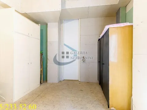 Sale, two bedroom apartment, 86m², Kalenić Pijaca, Vračar Sve Podlokacije - image 15