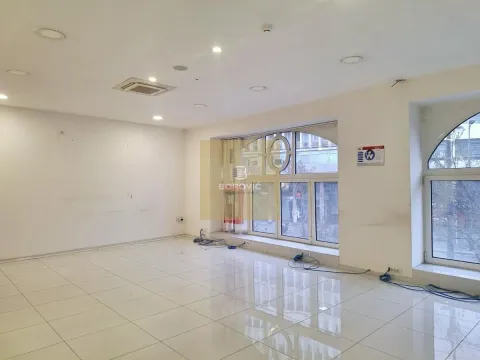 Izdavanje, poslovni prostor, 179m², Stari Grad, Beograd - image 4