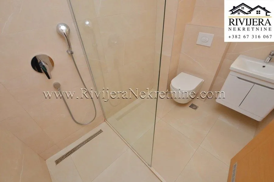 Prodaja, dvosoban stan, 87m², Đenovići, Herceg Novi
