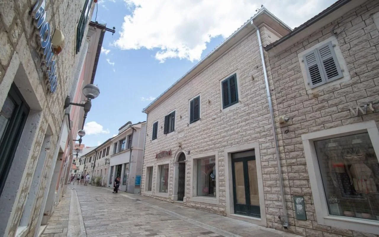 Sale, office space, 100m², Herceg Novi, Crna Gora