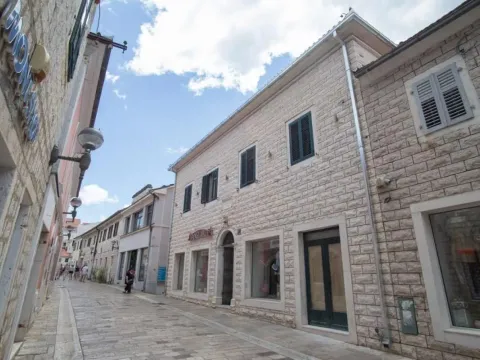 Sale, office space, 100m², Herceg Novi, Crna Gora - image 2