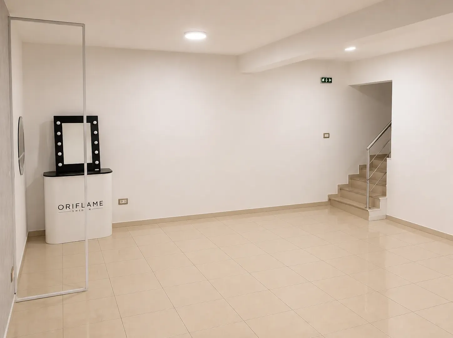Izdavanje, poslovni prostor, 80m², Kod Capital Plaze, Podgorica