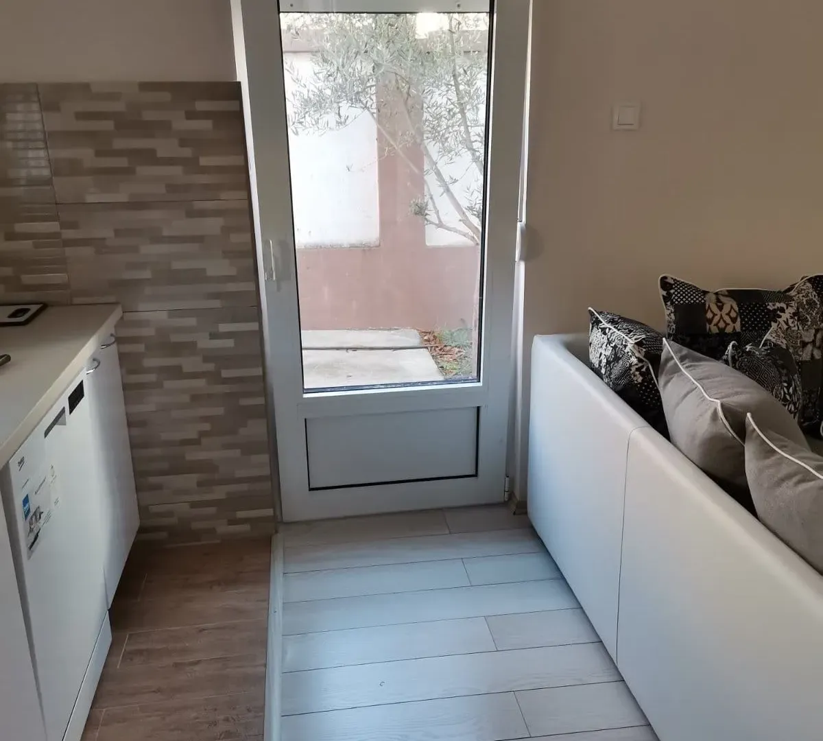 Rent, one bedroom apartment, 45m², Stari Aerodrom, Podgorica