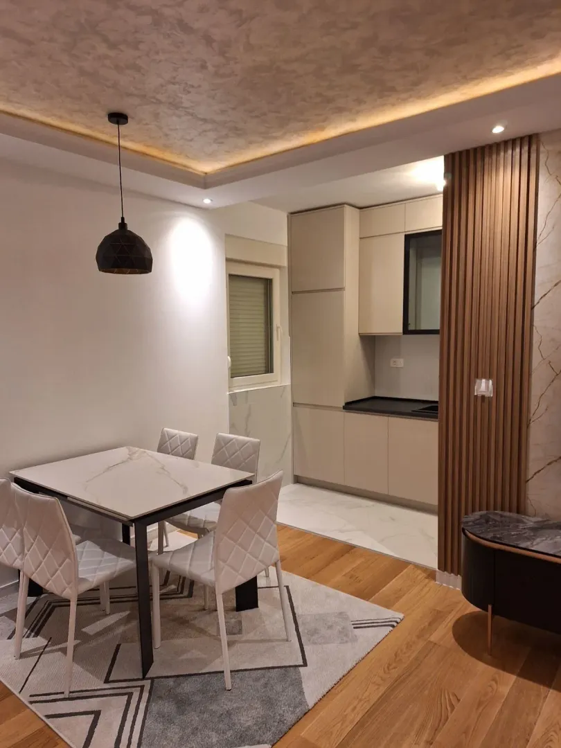 Izdavanje, četvorosoban stan, 94m², City Kvart, Podgorica