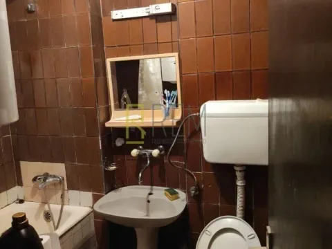 Prodaja, trosoban stan, 100m², Blok 5, Podgorica - image 12