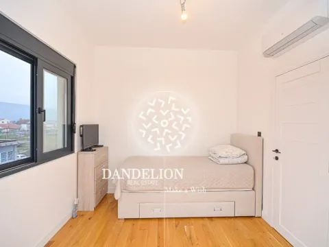 Izdavanje, kuća, 180m², Gornja Gorica, Podgorica - image 41