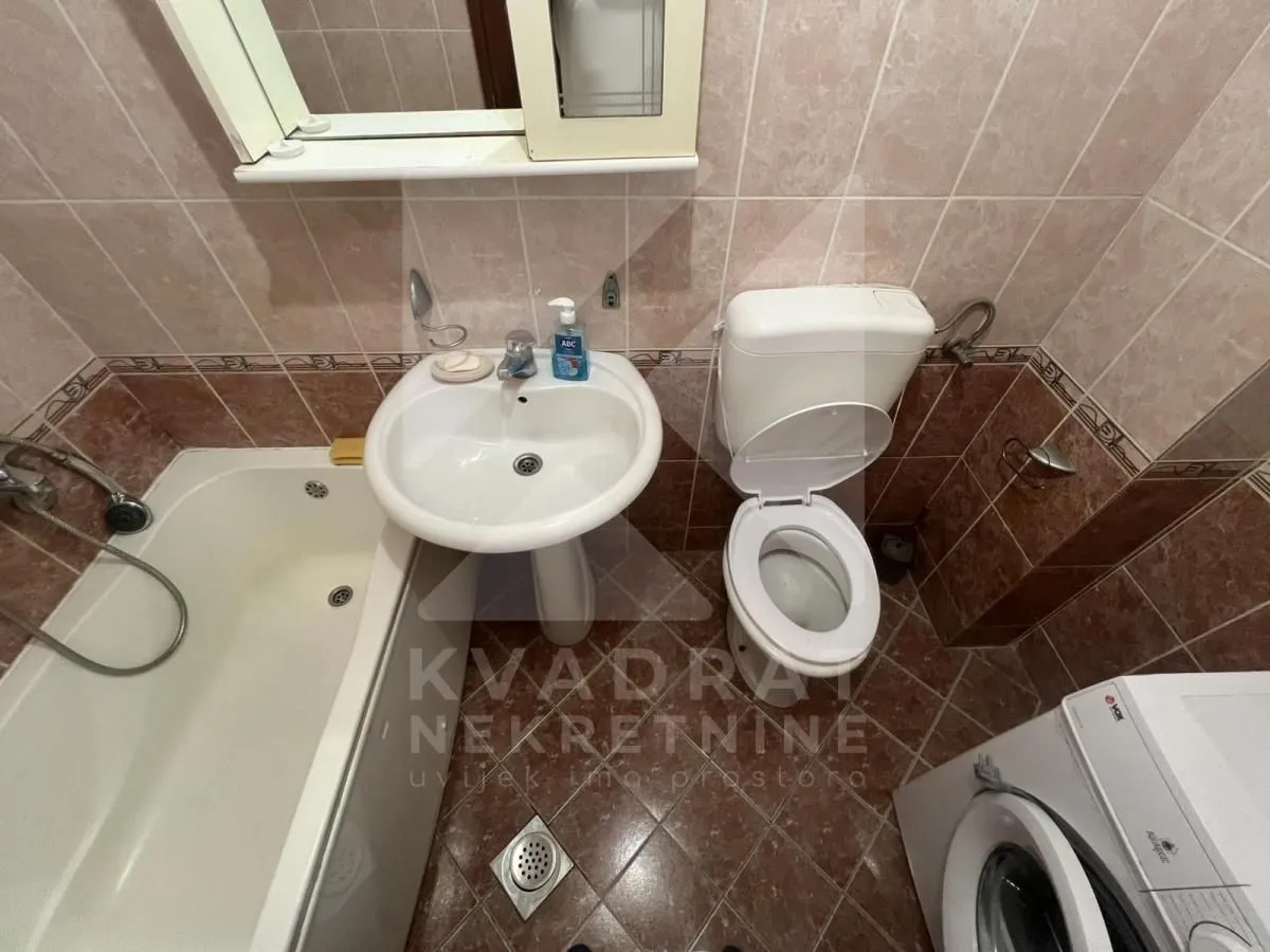 Izdavanje, jednosoban stan, 45m², Zabjelo, Podgorica