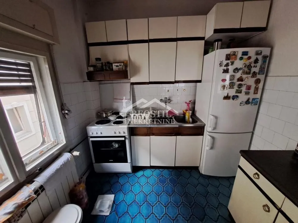 Prodaja, kuća, 180m², Centar Sve Podlokacije, Beograd