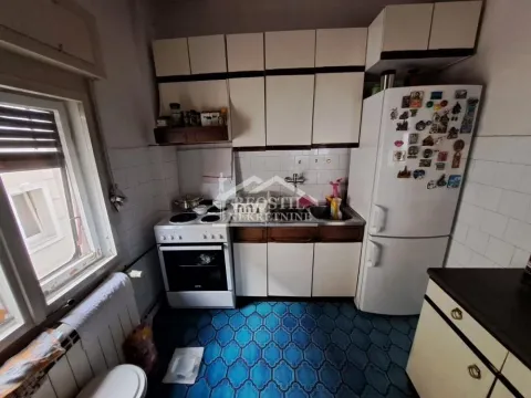 Prodaja, kuća, 180m², Voždovac Sve Podlokacije, Beograd - image 9