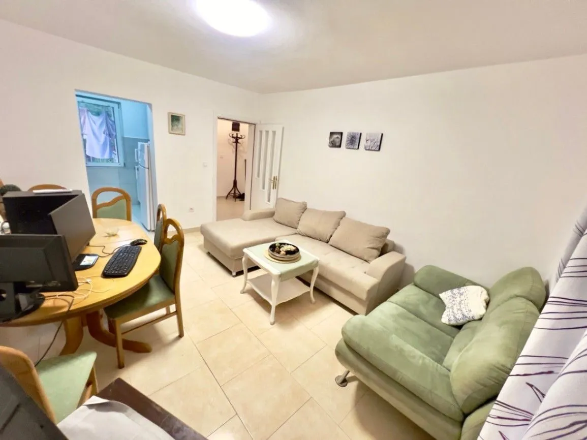 Rent, one bedroom apartment, 63m², Kava, Tivat