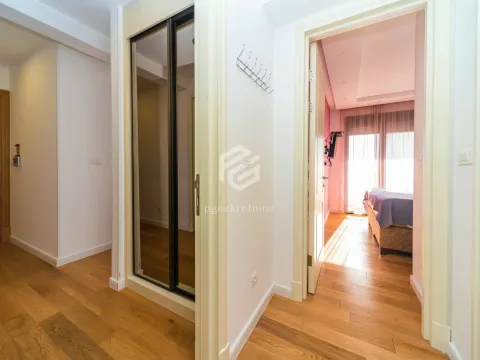 Rent, two bedroom apartment, 61m², Blok 9, Podgorica - image 6