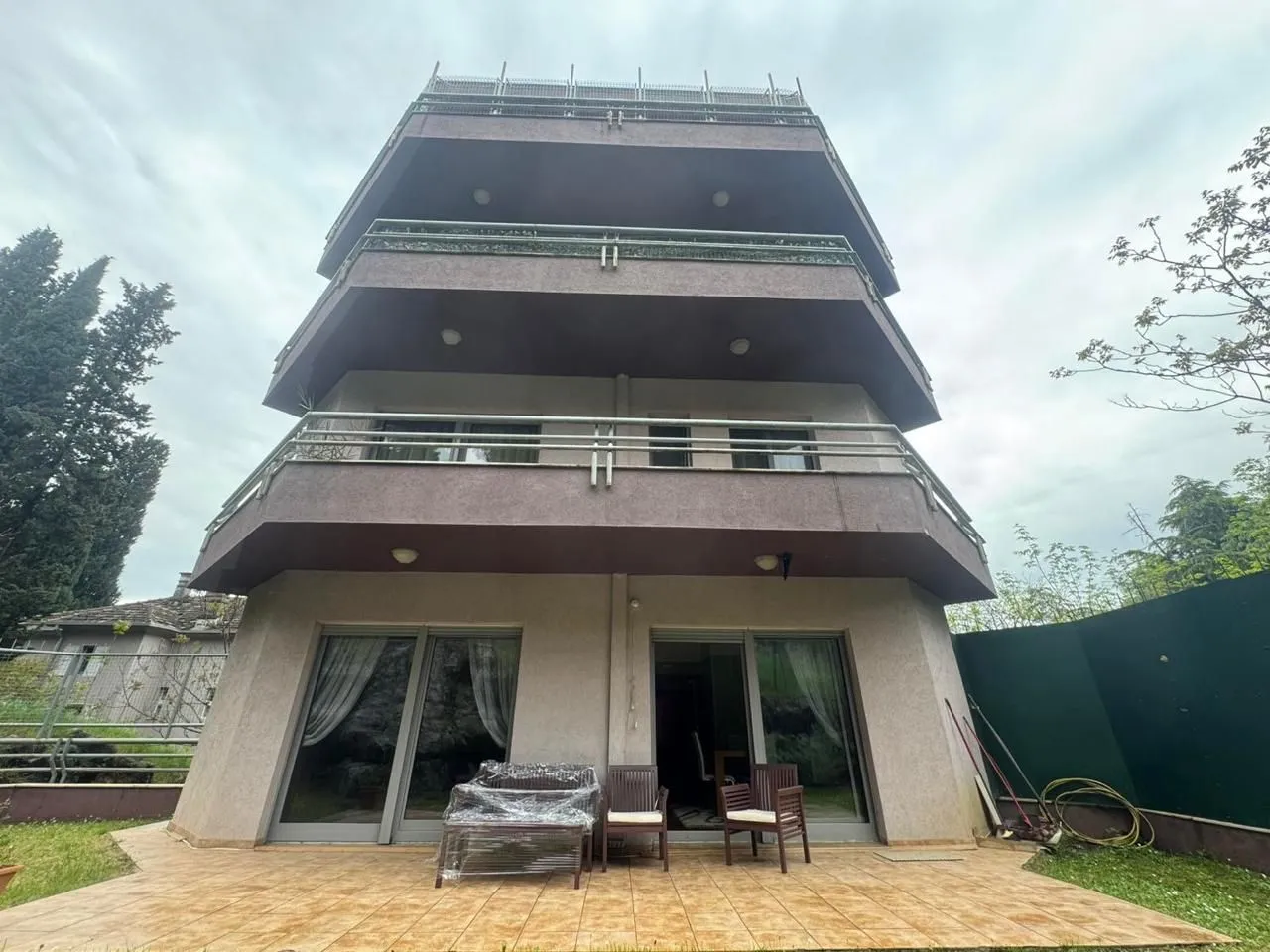 Prodaja, trosoban stan, 137m², Vezirov Most, Podgorica