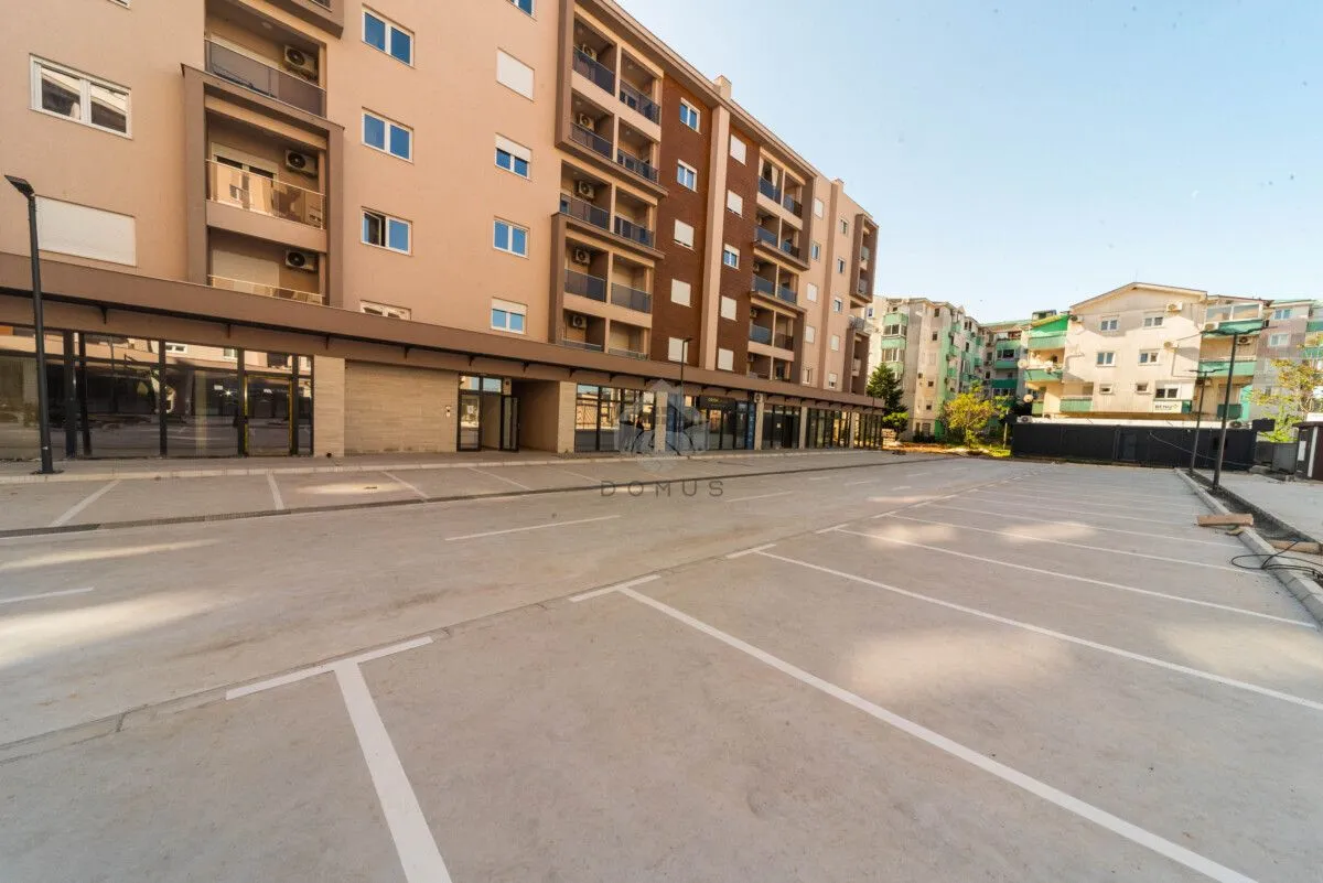 Izdavanje, poslovni prostor, 100m², Stari Aerodrom, Podgorica