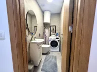 Izdavanje, trosoban stan, 86m², Kalimanj, Tivat - image 9