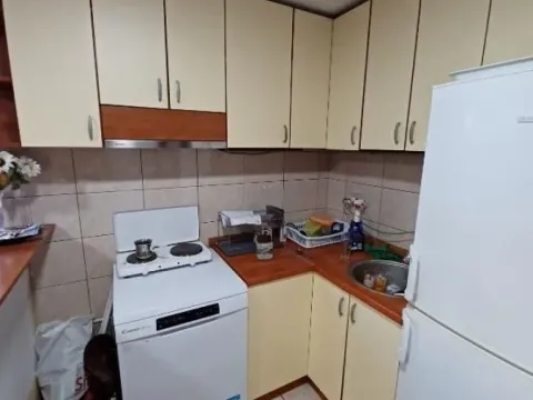 Prodaja, kuća, 108m², Uciteljsko Naselje, Zvezdara Sve Podlokacije - image 4