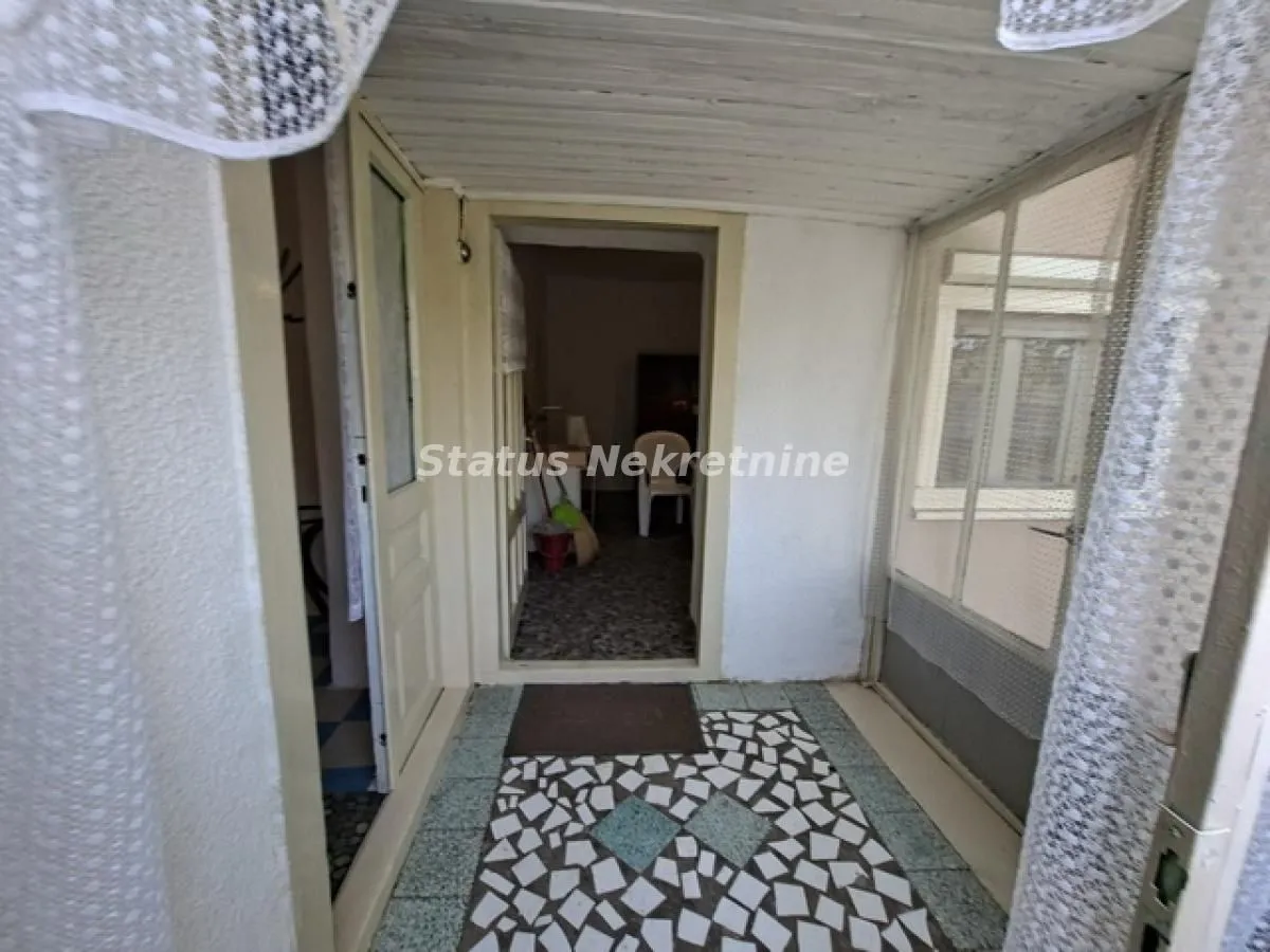 Prodaja, kuća, 257m², Mali Idjoš, Srbija